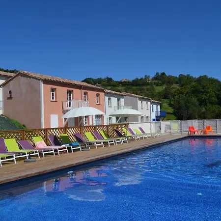 Maison Spacieuse Avec Terrasse Pour 8 Personnes - Api-1-52-1371 *