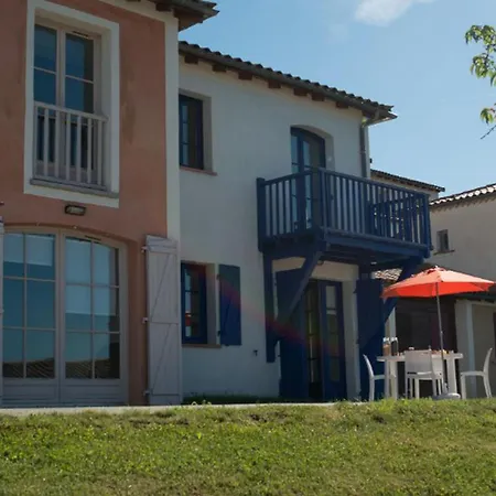 Campeggio Maison Spacieuse Avec Terrasse Pour 8 Personnes - Api-1-52-1371 Carla-Bayle